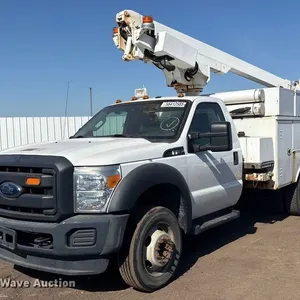 2015 Ford F450 Super Duty bucket truck