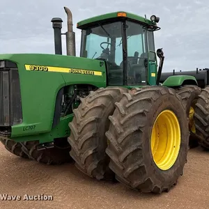 2001 John Deere 9300 4WD tractor