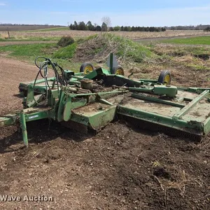 John Deere 1508 batwing rotary mower