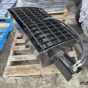 35" Mini Skid Steer Hydraulic Mixing Bucket Attachment
 UNRESERVED