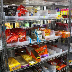 LARGE LOT OF ASSORTED LOOSE CHOCOLATE BARS