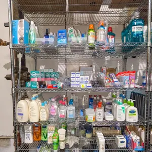 LARGE LOT OF DRUGSTORE GOODS INCLUDES VASELINE