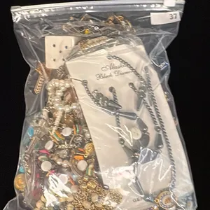 MISC COSTUME JEWELRY