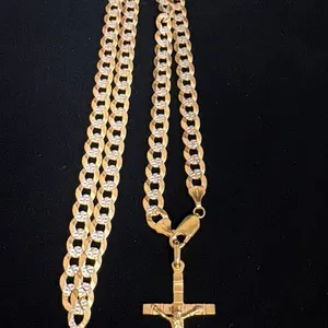 APPROX 18K CHAIN (23") WITH APPROX 18K CRUCIFIX PENDANT (35.1G)