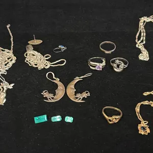 MISC JEWELRY (5.1G GOLD & 51.8G SILVER CONTENT) INCLUDES 1 EMERALD & 2 GREEN TOURMALINE GEMSTONES