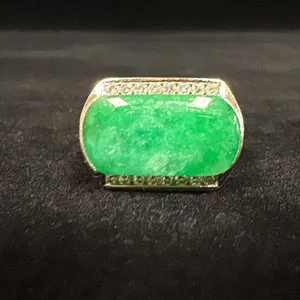 APPROX 18K MENS RING SET WITH JADEITE & DIAMONDS (.021CT, 15.2G)
