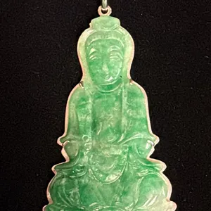 APPROX 14K PENDANT SET WITH JADEITE BUDDHA (10.1G)
