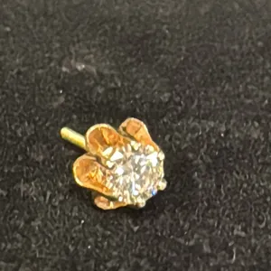 SINGLE APPROX 14K EARRING SET WITH DIAMOND (.28CT, .7G)