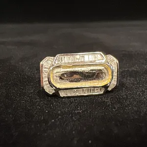 APPROX 18K LADIES RING SET WITH DIAMONDS (.025-.035CT, 7.1G)