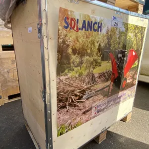 SDLANCH SDLWC RED TOW BEHIND WOOD CHIPPER WITH ELECTRIC START & 13HP ENGINE *IN WOODEN CRATE*