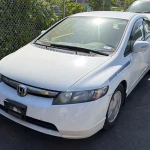 2006 HONDA CIVIC, 4DRSD, WHITE, VIN JHMFA36236S801308,