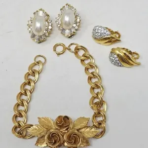 Vintage Gold Tone Rose Bracelet