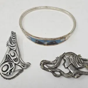 Nouveau Style Seagull Pewter Brooch