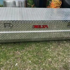 Delta truck tool box