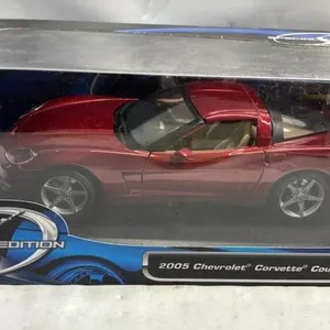 1/18 Diecast 2005 Chevrolet Corvette Coupe