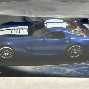 1:18 Diecast Hot Wheels Dodge Viper GTS Diecast
