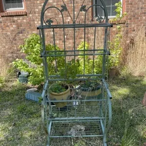 Metal Flower Pot Holder