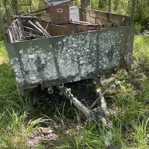 Trailer with sides (cannot read VIN)