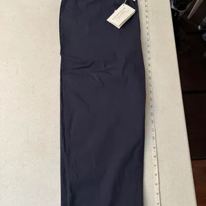 Orientique Pant Capri w/Pocket- Navy, Size 18XL- $ 59