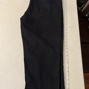 Carreli Jeans Angela Fit Capri- Black, Size 18/35- $100