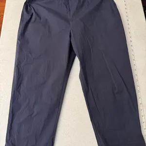 Orientique Pant Capri w/Pocket- Navy, Size 16L- $ 59
