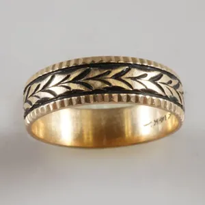 14k Yellow Gold Ring w/Black Stone