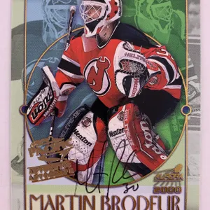 1999 Pacific Aurora 2000 Martin Brodeur Autographed Hockey Card