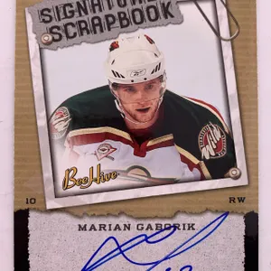 2006–07 Upper Deck Bee Hive Signature Scrapbook Marian Gaborik Autographed Hockey Card