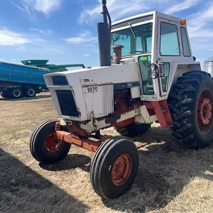 1975 Case 1070 Tractor, SN: 8772717