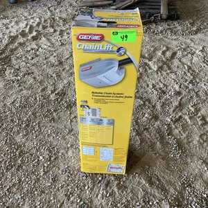 Genie Chain Lift 2020L-CT Garage Door Opener, 1/2hp, chain drive, New in box.