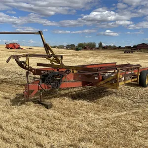 MORRIS M-880 Hay Hiker, 8 Bale Capacity, RH Loading Arm, Hydraulic Push-Off