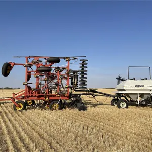 1995 BOURGAULT 8800 Air Drill w/ 1994 BOURGAULT 2115 Tow Behind Air Cart, 28 Ft.