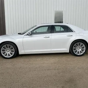 2013 CHRYSLER 300 Car, 73,873 KM, Hemi 5.7L, Automatic, 1 Owner, SEE NOTE!!