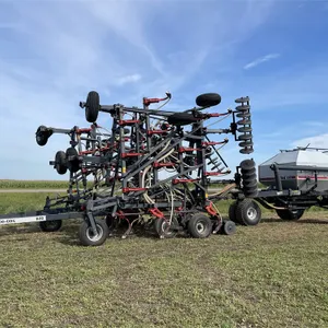 1996 FLEXI-COIL 820 Air Seeder w/ FLEXI-COIL 2320 Tow Behind 230 Bushel Air Cart