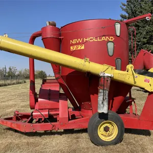 NEW HOLLAND 357 Mixermill, 1000 PTO., 11L-15 Tires, Shedded