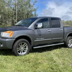 2015 NISSAN V8 Titan Quad Cab Short Box Truck, 277,389 KM., 4X4, Backup Camera