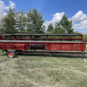 MASSEY FERGUSON 24 Ft. Header w/ Transport, Bat Reel, 6.70-15 Tires