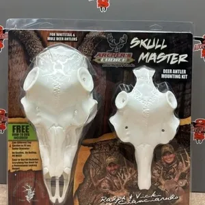 Skull Master Mulie/Whitetail Antler Mounting Kit.