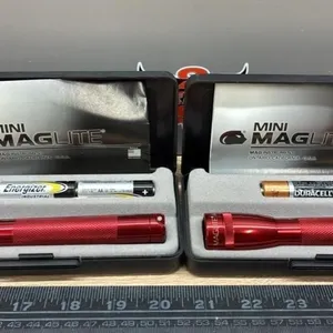 2 Mini-MagLite Flashlights. Batteries are