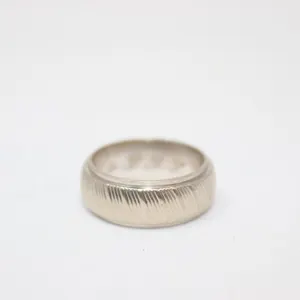 14K White Gold Band