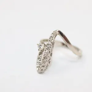 14k Gold Diamond (?) Ring