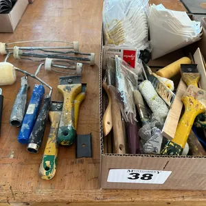 L/O ASSORTED PAINT BRUSHES, ETC.