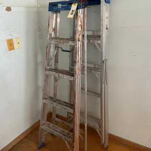 (2) REYNOLDS 5FT ALUMINUM STEP LADDERS