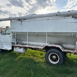 1989 Ford F800 Feed Truck - Chetek Wi