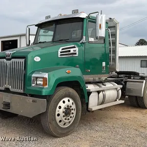 2021 Western Star 4700SF semi truck