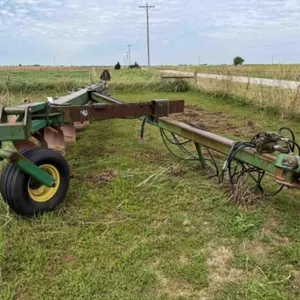 John Deere 2800 7 Bottom Plow