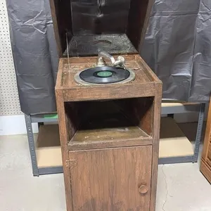 Vintage Floor Model Gramophone - 19x21x38.5