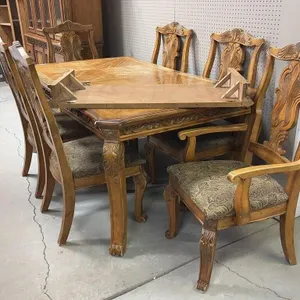 Vintage Dining Table with 6 Chairs and 1 Leaf -