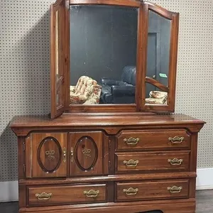 Vintage Style Wooden 4 Drawer Dresser with