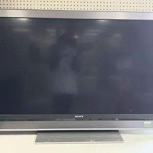 Sony LCD Digital TV 52 inch - Turns on